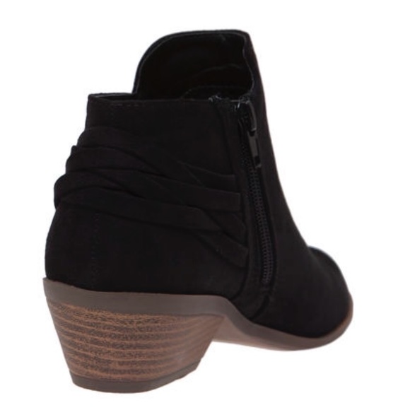 Last one! 6.5 Qupid Black BOOTIE criss cross decor - Picture 2 of 8